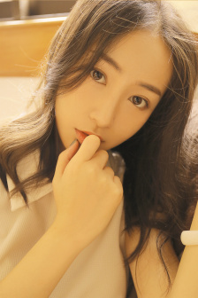 如月莉亚